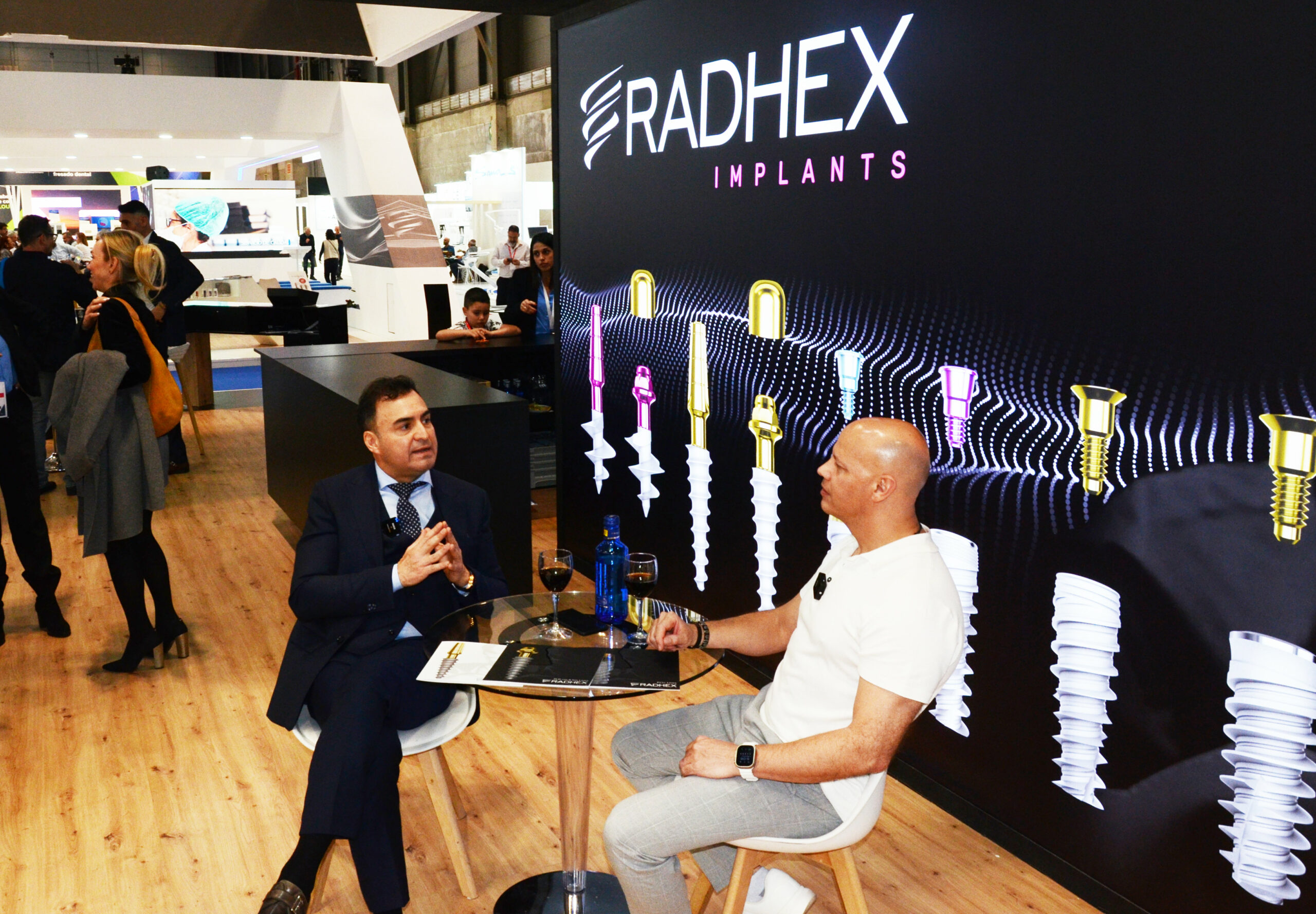 Los implantes Radhex monofásicos