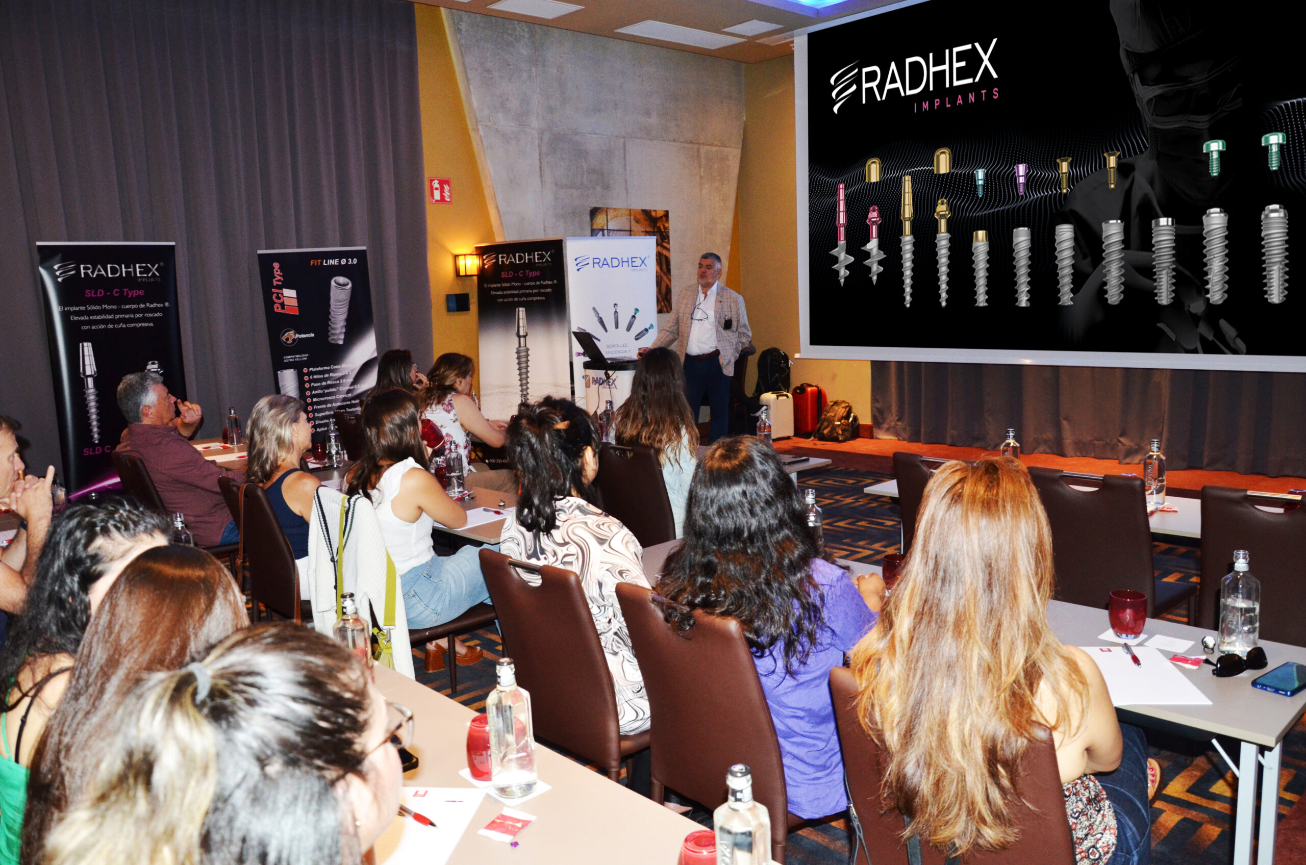 Conferencias Radhex Implants