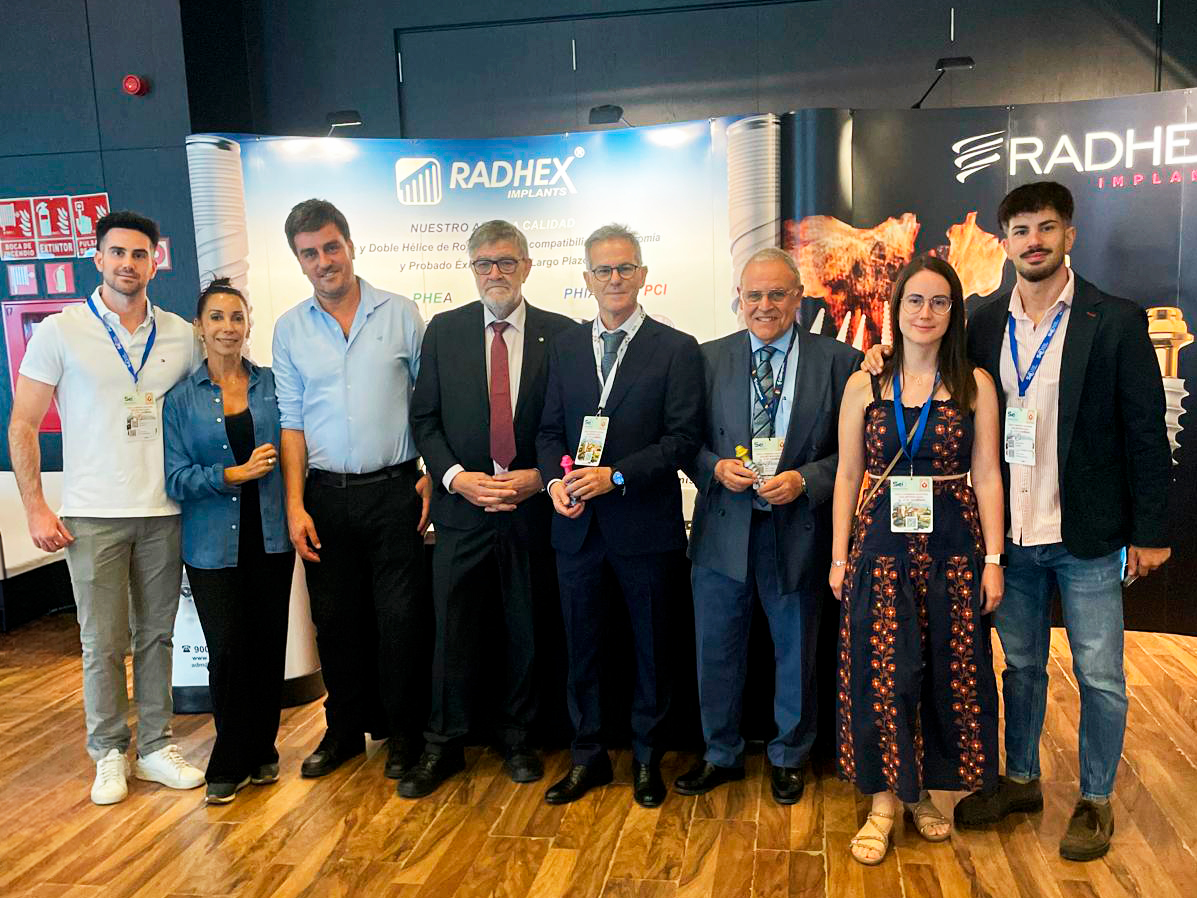 XXXVI Congreso Nacional y XXIX Congreso Internacional de la Sociedad Española de Implantes XXXVI Congreso Nacional y XXIX Congreso Internacional de la Sociedad Española de Implantes
